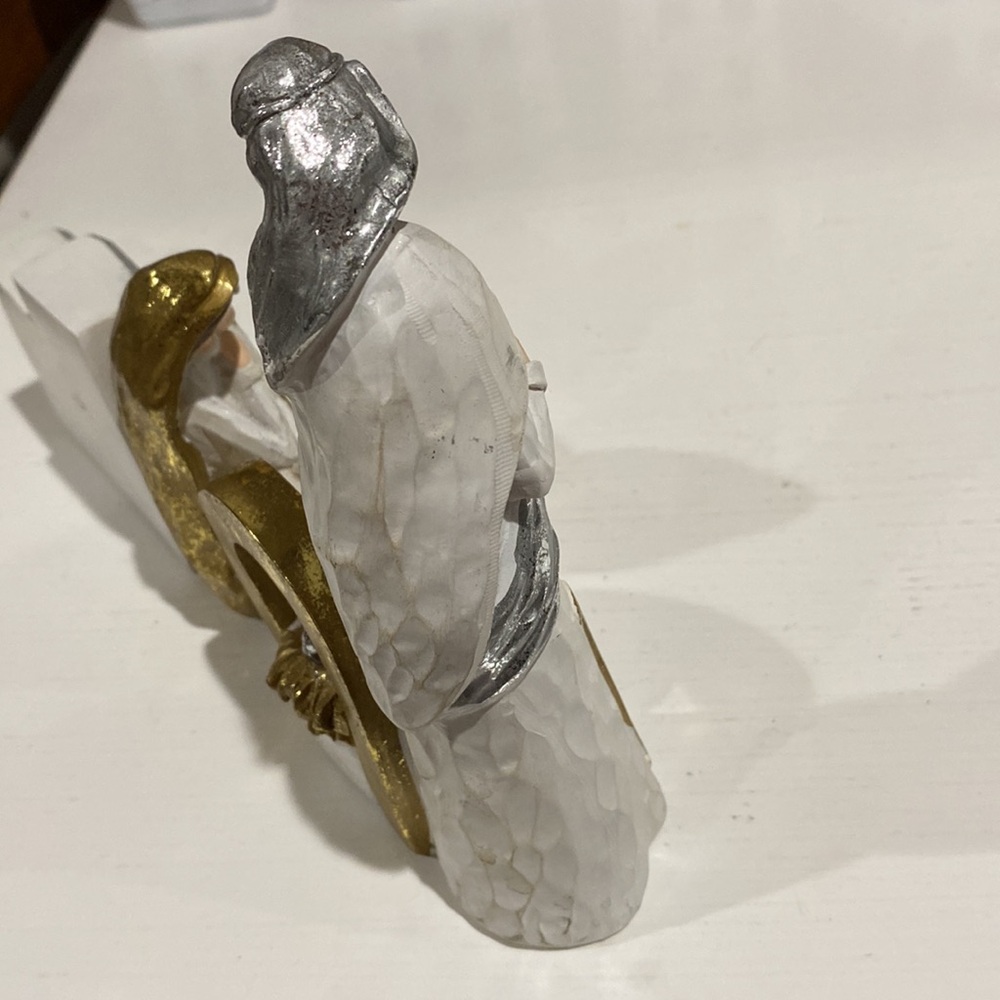 “Hope” Holy Family Nativity Block Figurine! - Picture 8 of 9